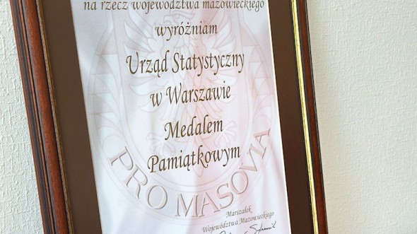 Urząd Statystyczny w Warszawie z medalem Pro Masovia