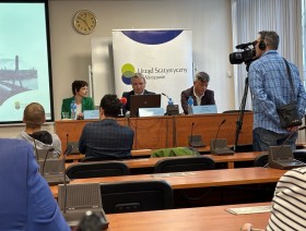 Przedstawiciele Urzędu prowadzący brefing prasowy
