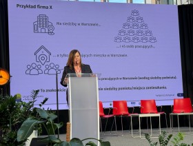 Pracownik US w Bydgoszczy w czasie wystąpienia